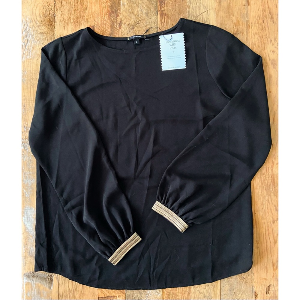 💥NWT Stella & Dot blouse w accent sleeve cuffs.